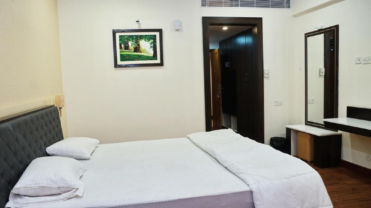 Malayalee Club Hotel Chennai Exterior photo